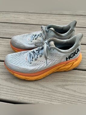 Hoka Clifton 8 women’s sneakers 8.5